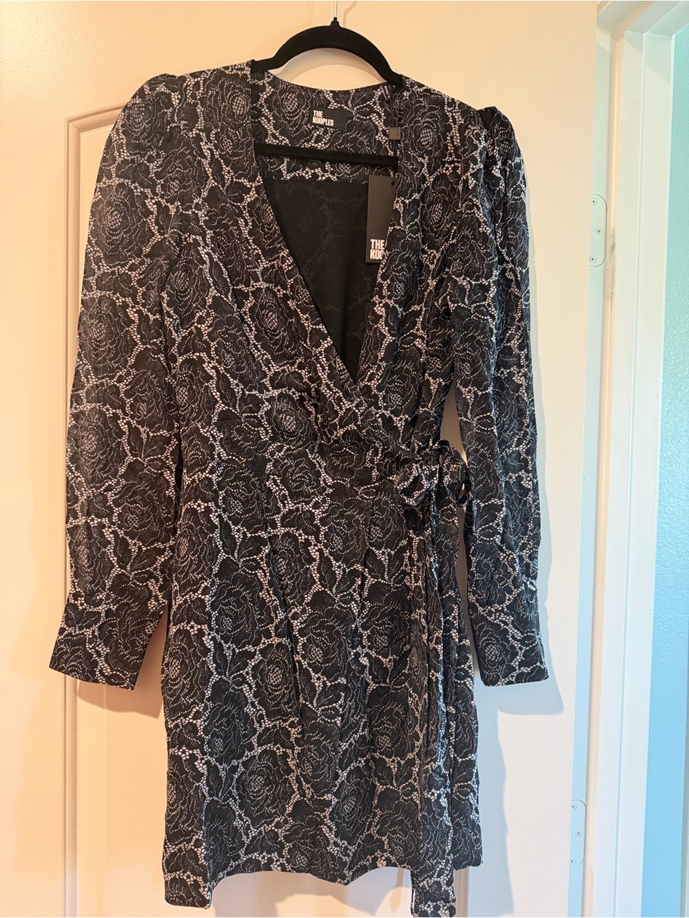 The Kooples Black and White Lace-Print Women's Robe